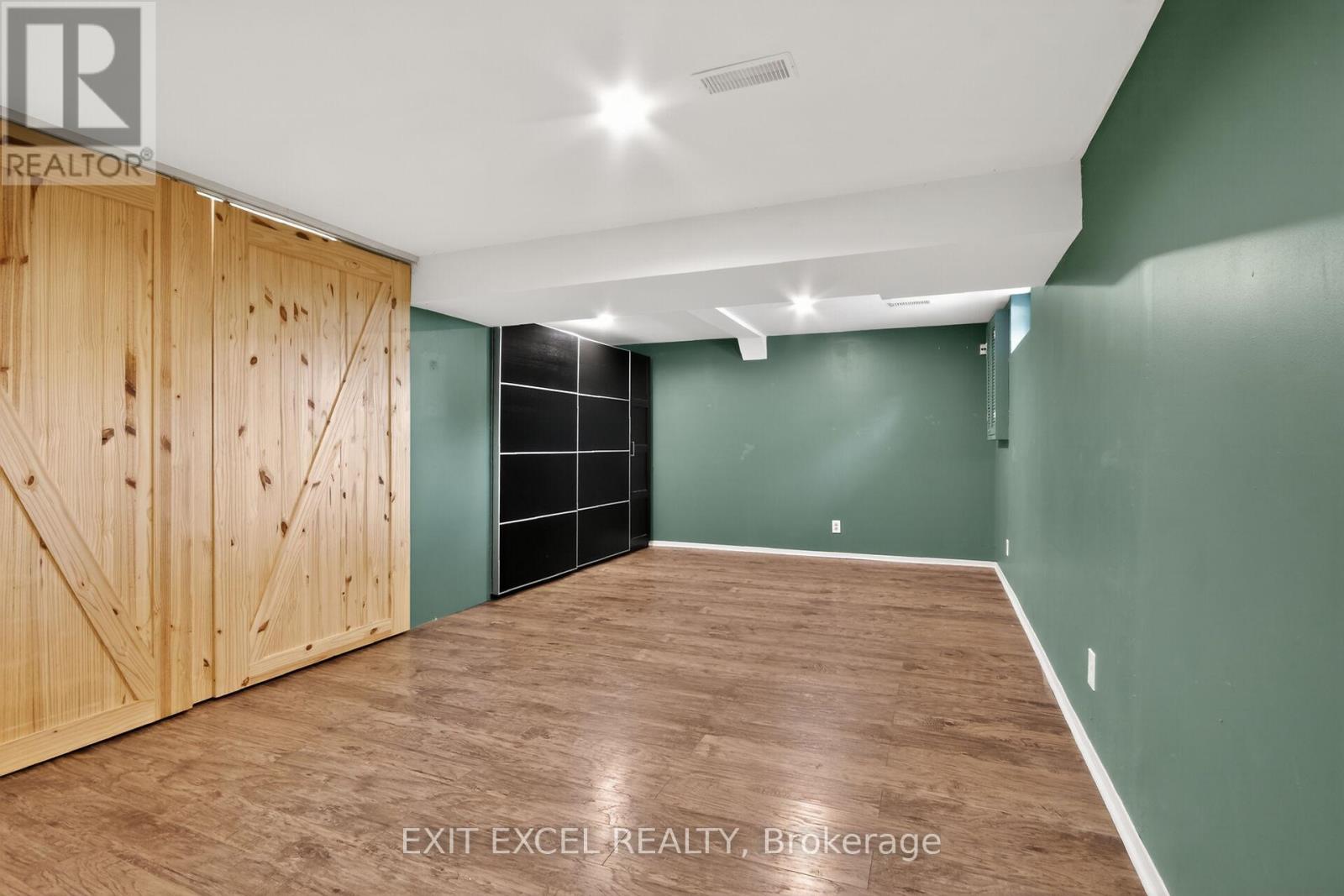 3 Bed, 2 Bath House for Sale in Ottawa – 283 MCELROY DRIVE, Ottawa – MLS# X13538968 - Image 40