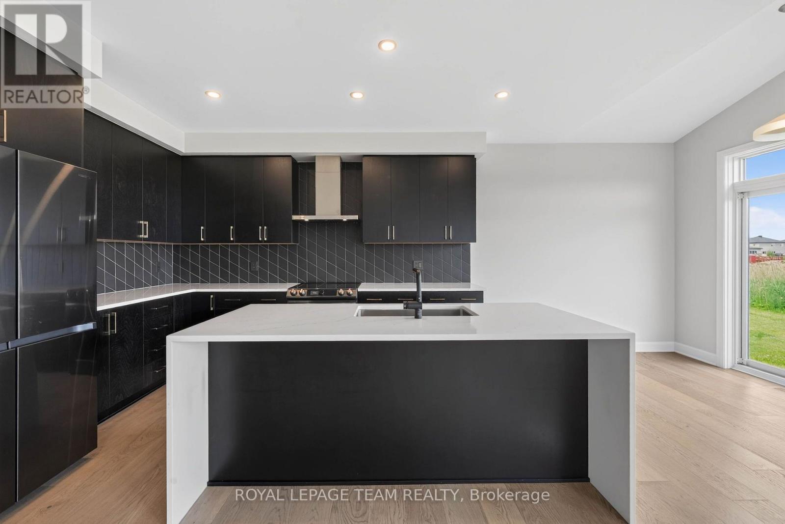 757 GAMBLE DRIVE, Ottawa. Luxury613. By Peter Sagos - Image 7