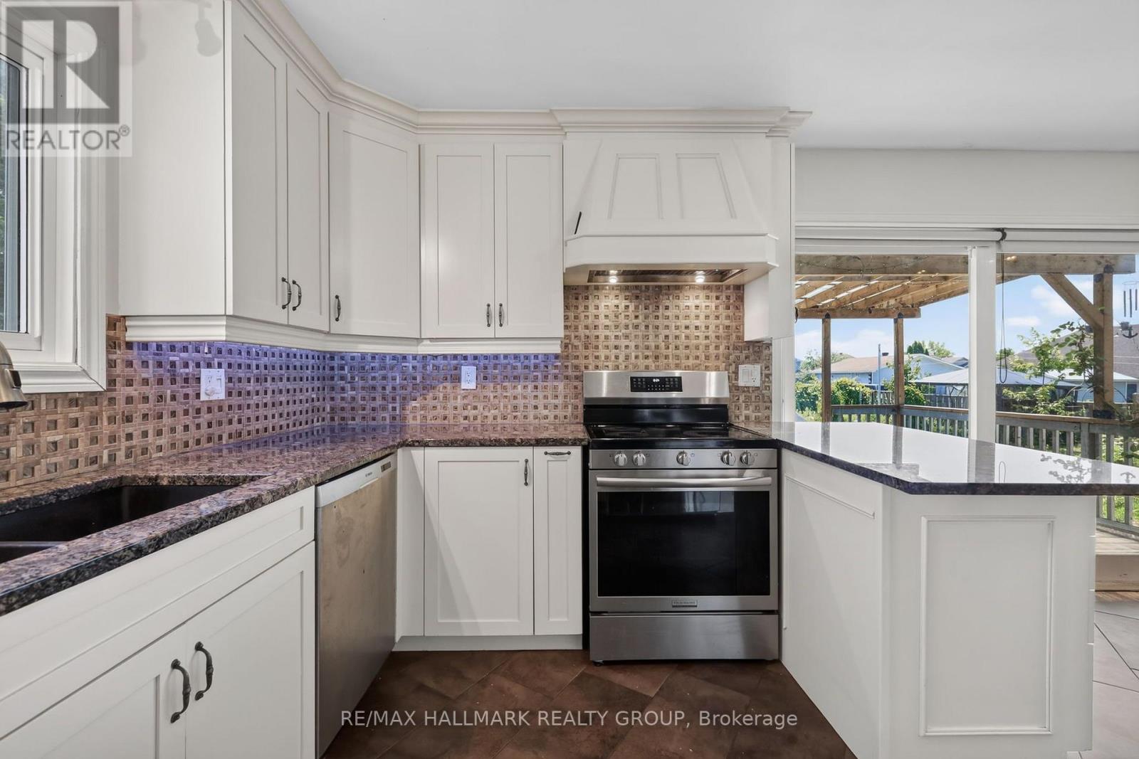2205 WOODS STREET - Image 14