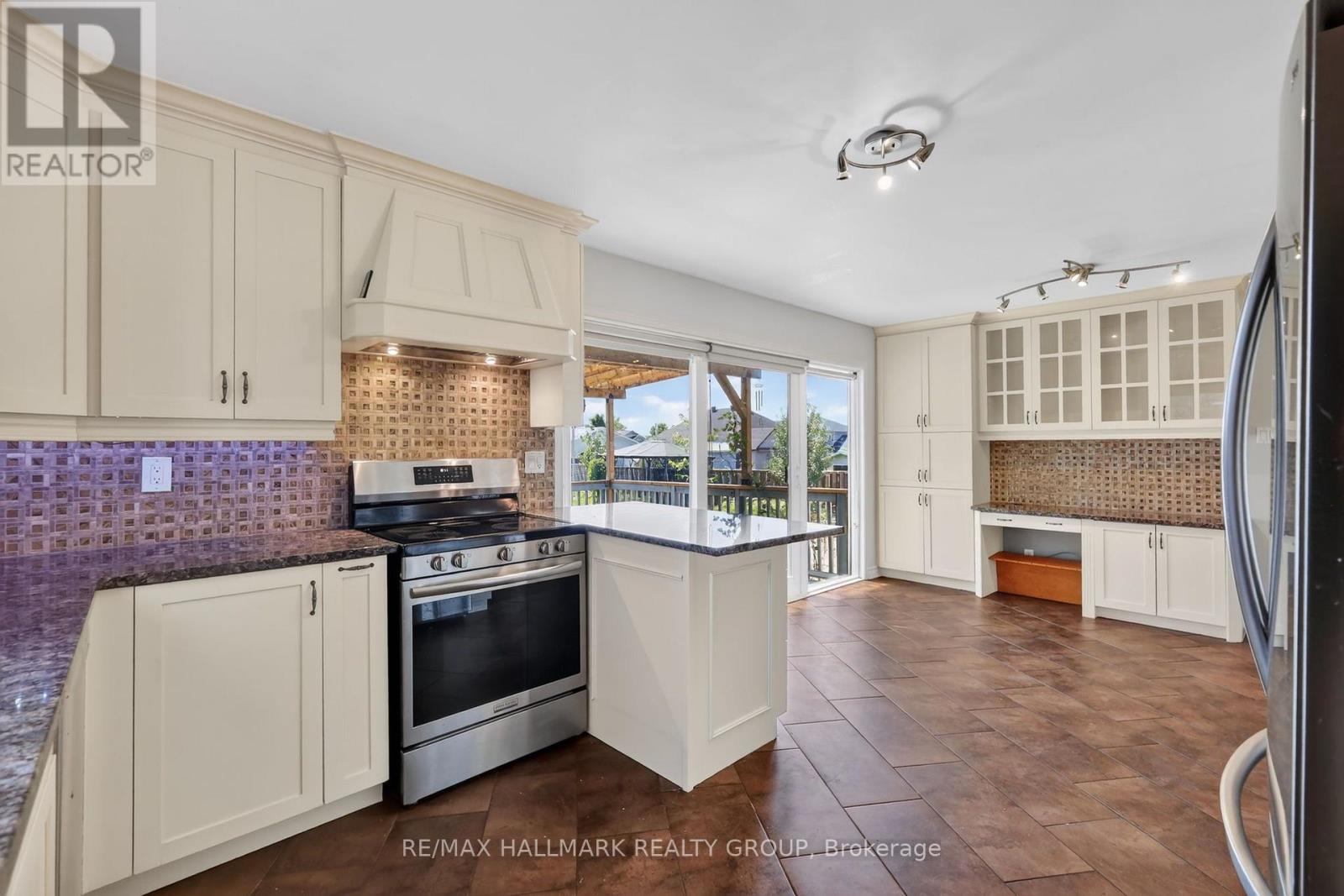 2205 WOODS STREET - Image 15
