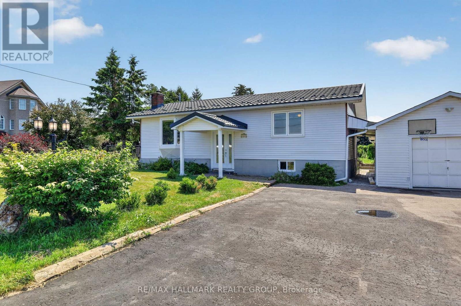 2205 WOODS STREET - 2