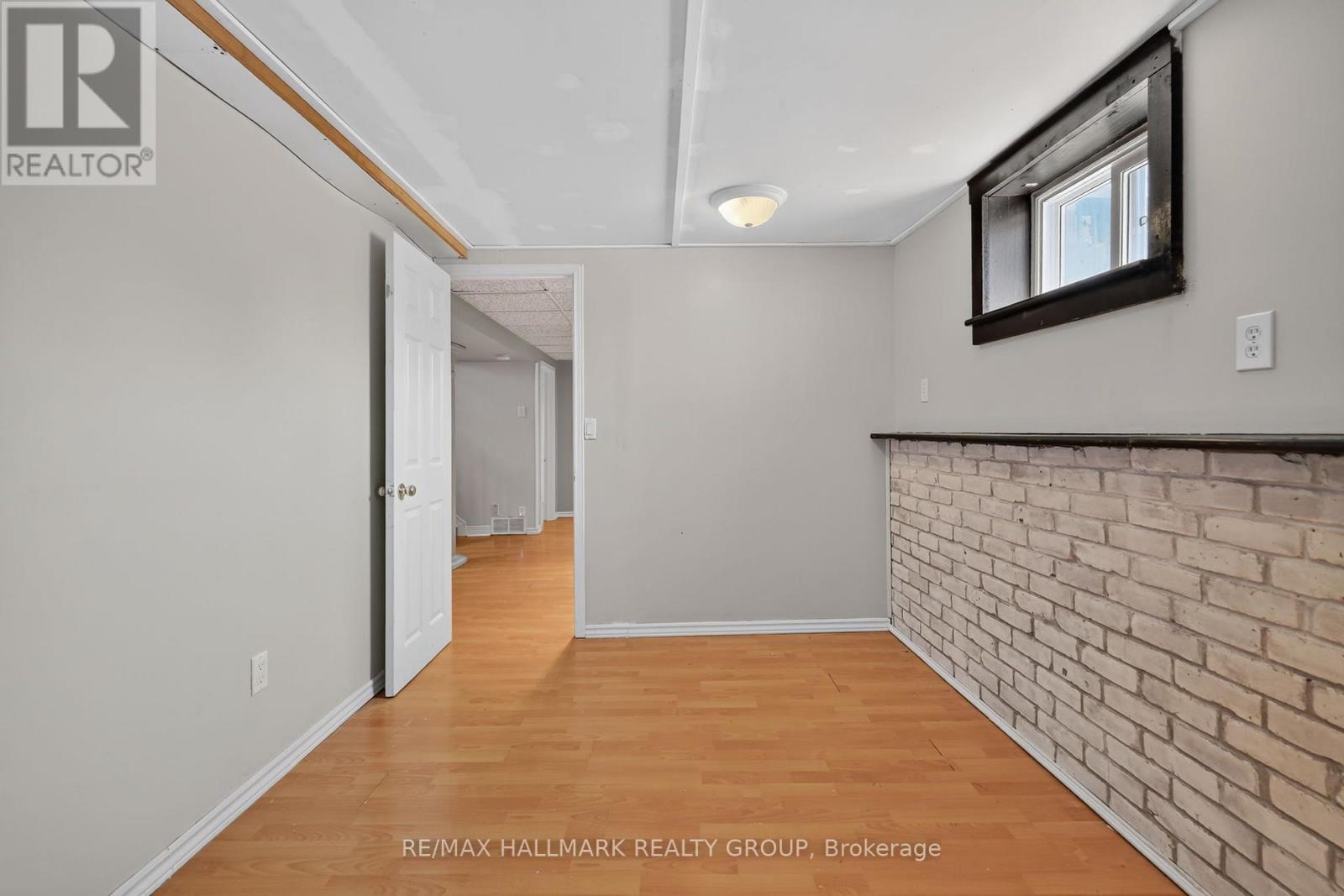 2205 WOODS STREET - Image 31
