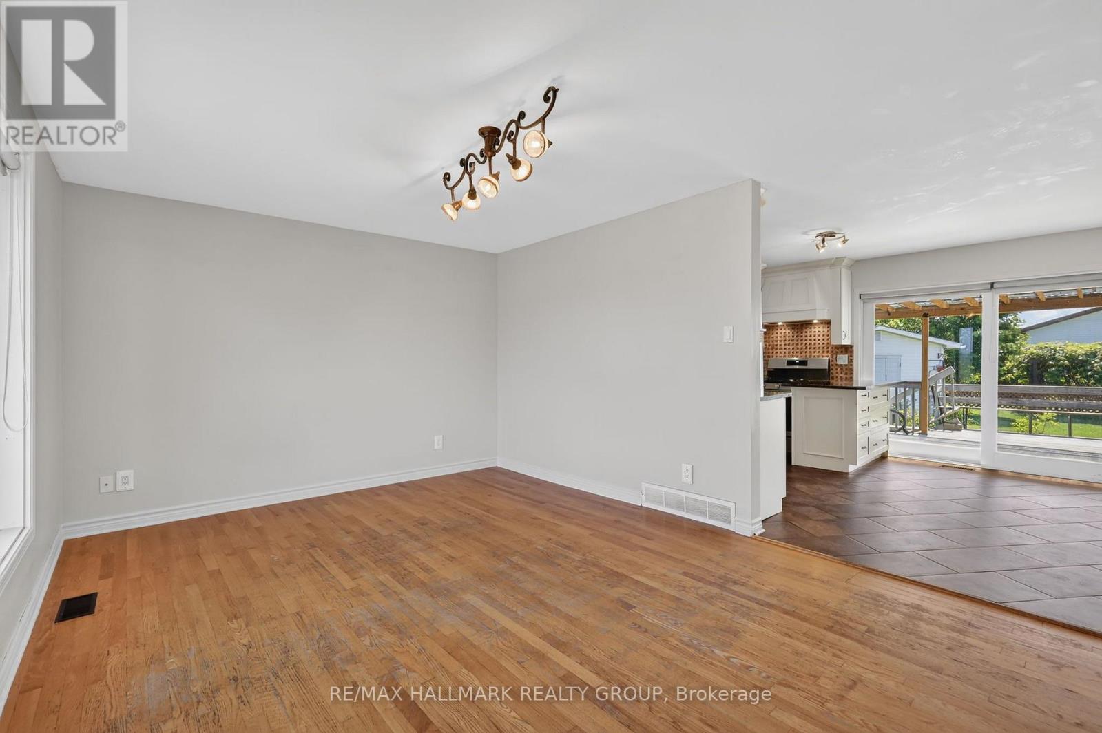 2205 WOODS STREET - Image 7