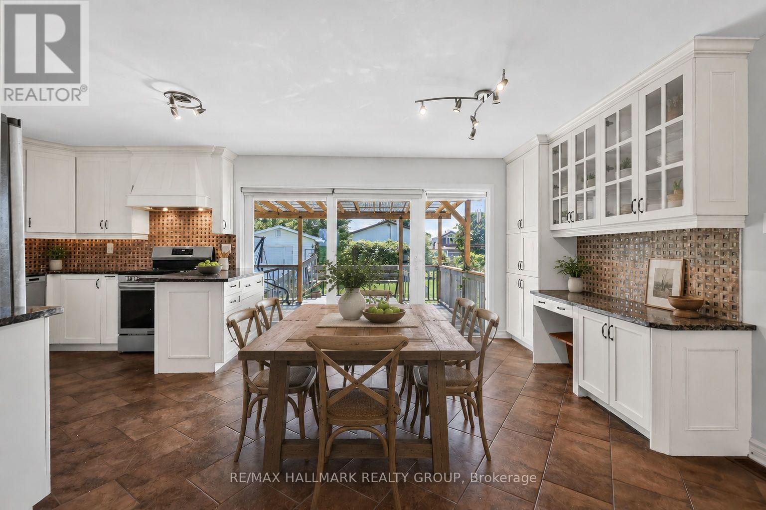 2205 WOODS STREET - Image 9