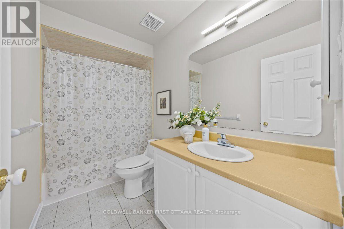 46 MARGRAVE AVENUE, Ottawa. Luxury613. By Peter Sagos - Image 25