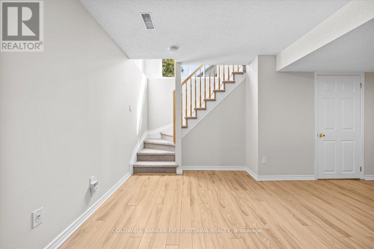 46 MARGRAVE AVENUE, Ottawa. Luxury613. By Peter Sagos - Image 43