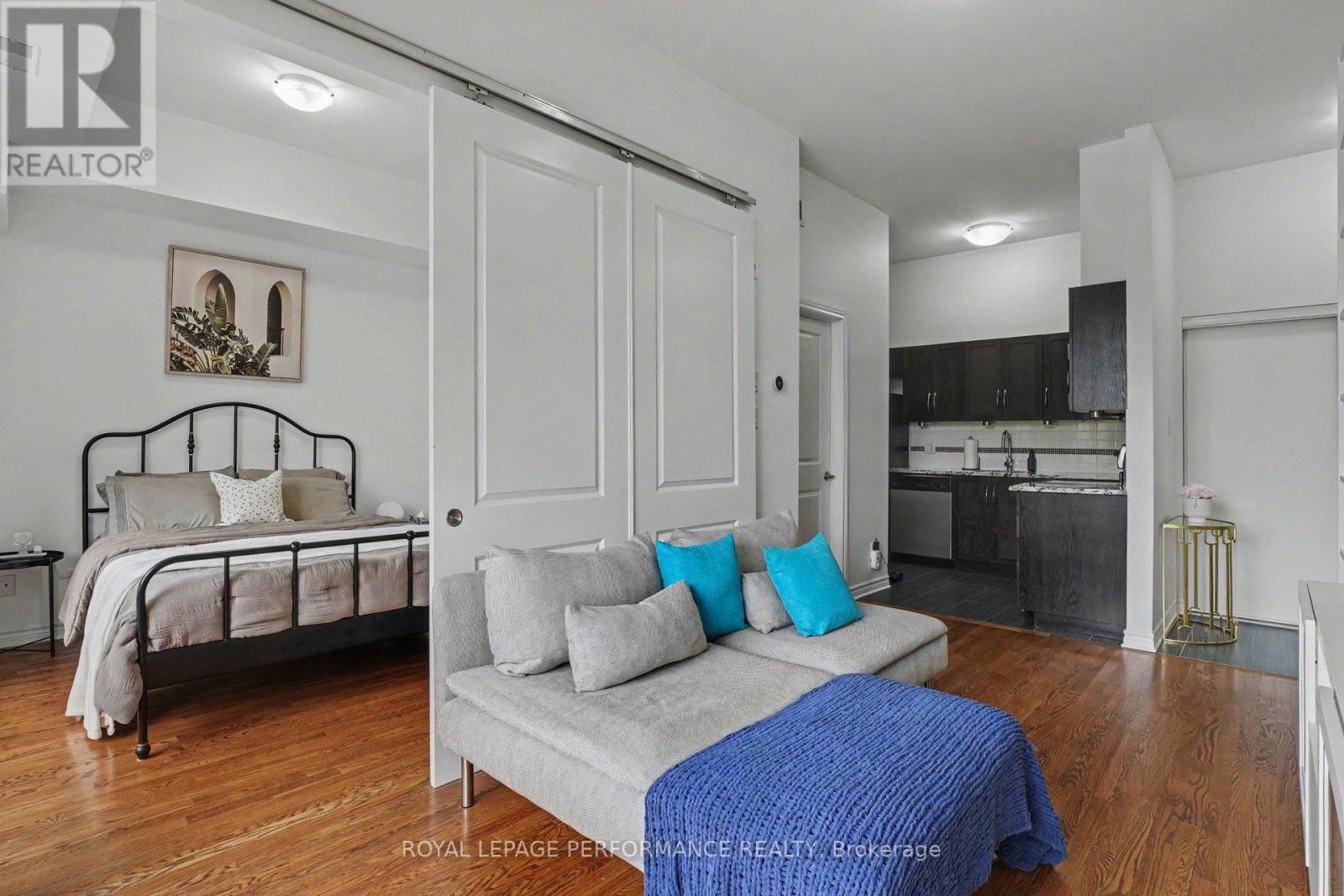 208 - 682 Churchill Avenue N