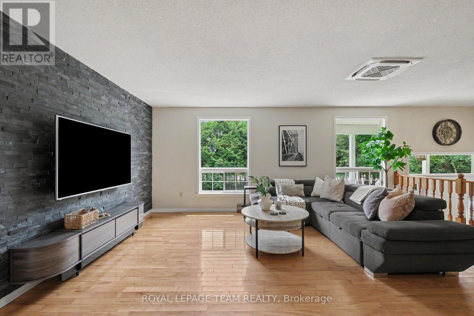 2985 MCGOVERN ROAD E - 11