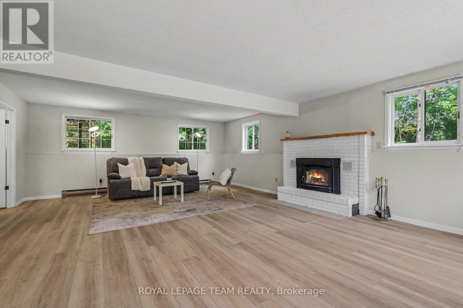 2985 MCGOVERN ROAD E - 23