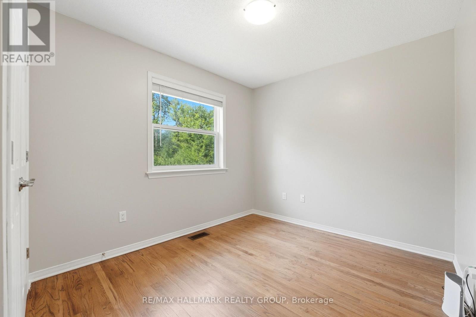 18 JOSTEEN DRIVE - 17