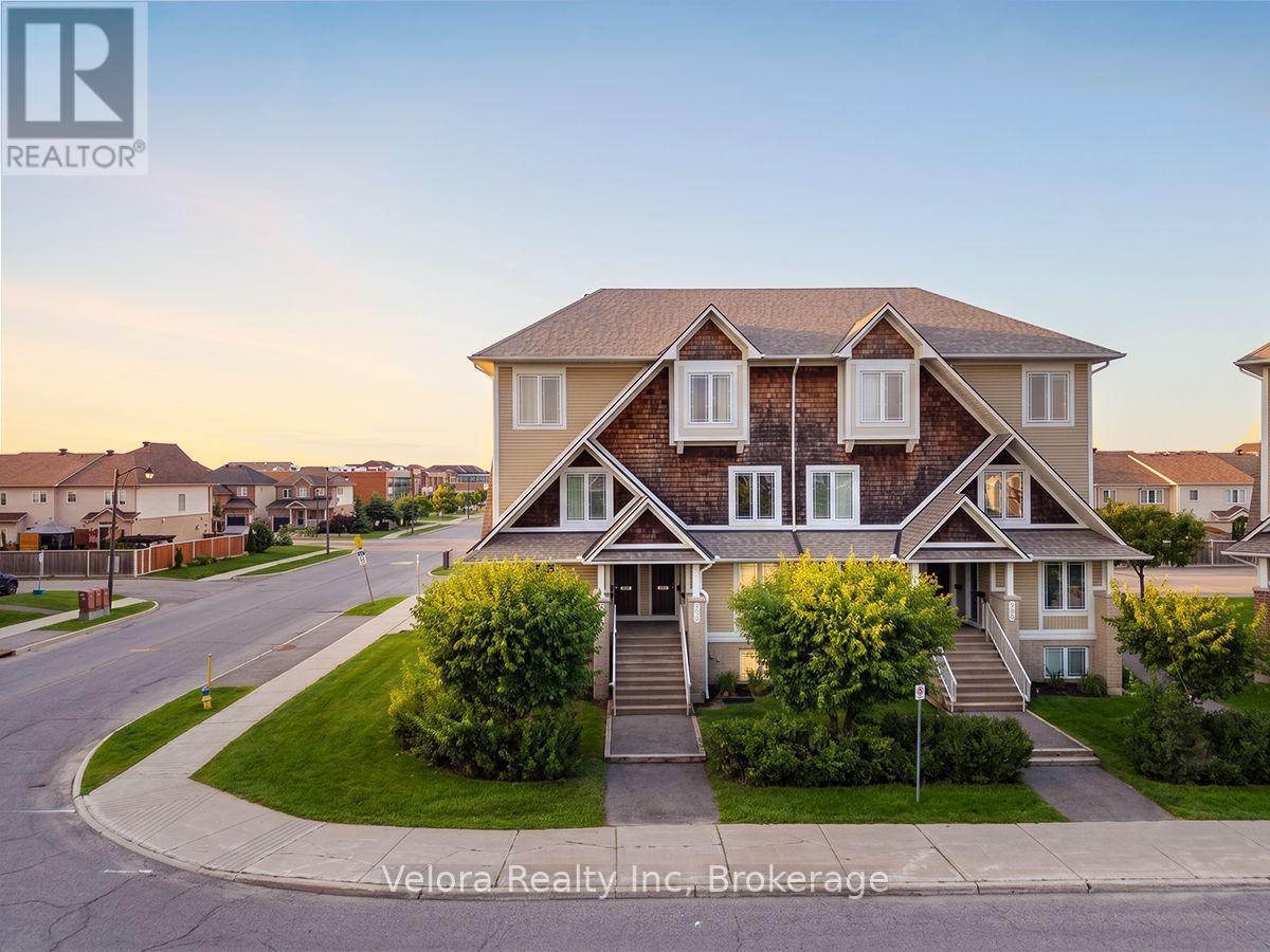 639 LAKERIDGE DRIVE - 1