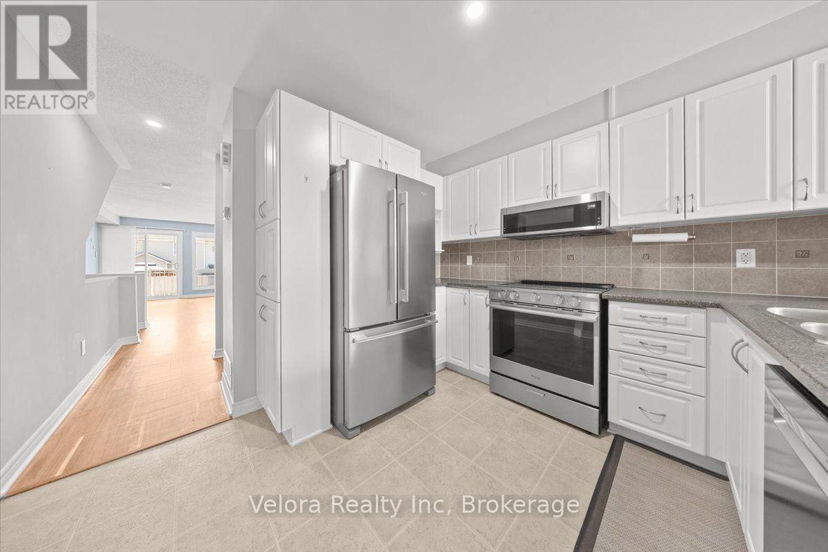 639 LAKERIDGE DRIVE - 6