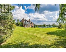 Family room - 15600 Eleventh Concession Road, King, ON L0G1T0 Photo 6