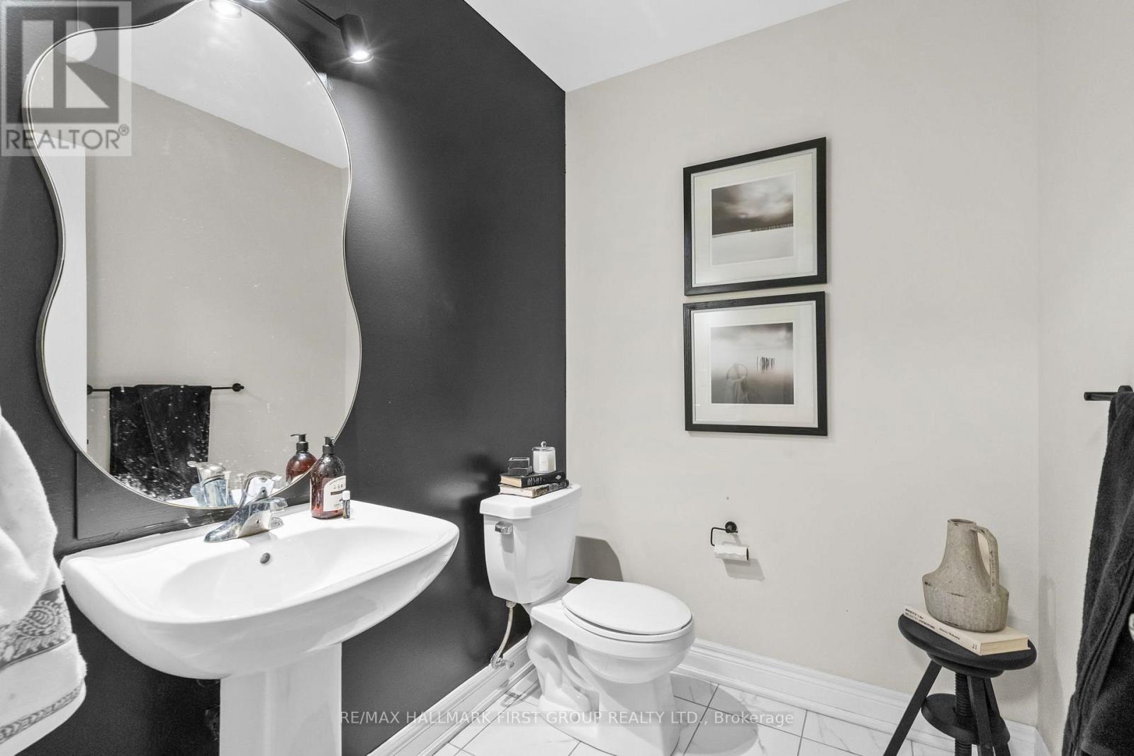 22 PHILLIPSEN WAY - 20