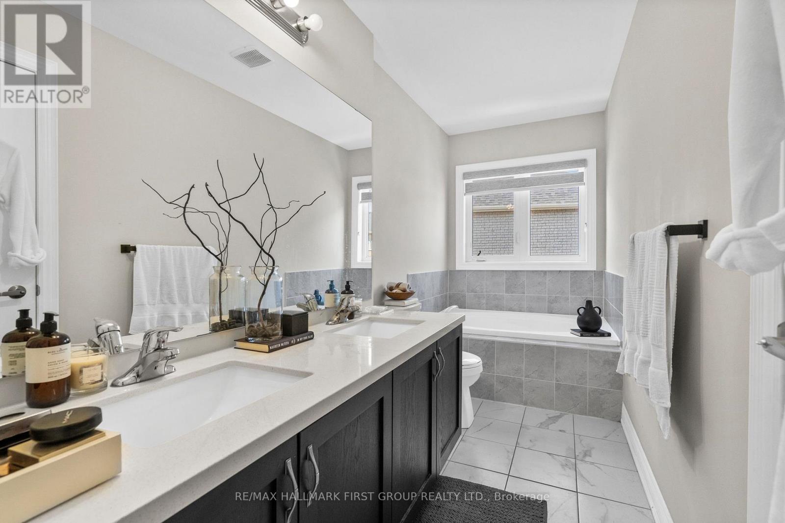 22 PHILLIPSEN WAY - 27