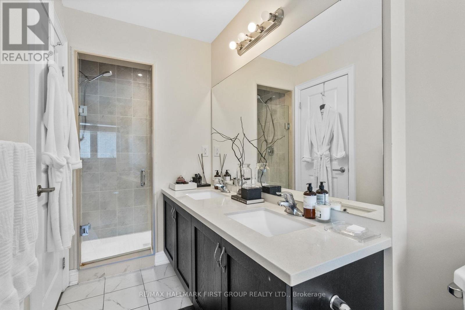 22 PHILLIPSEN WAY - 28
