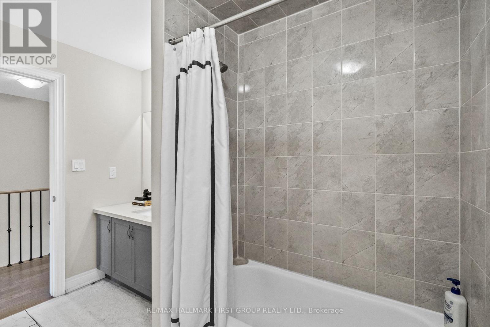 22 PHILLIPSEN WAY - 32