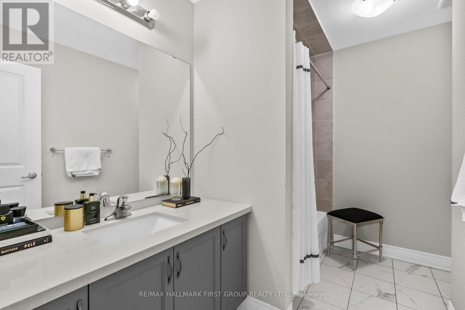 22 PHILLIPSEN WAY - 33