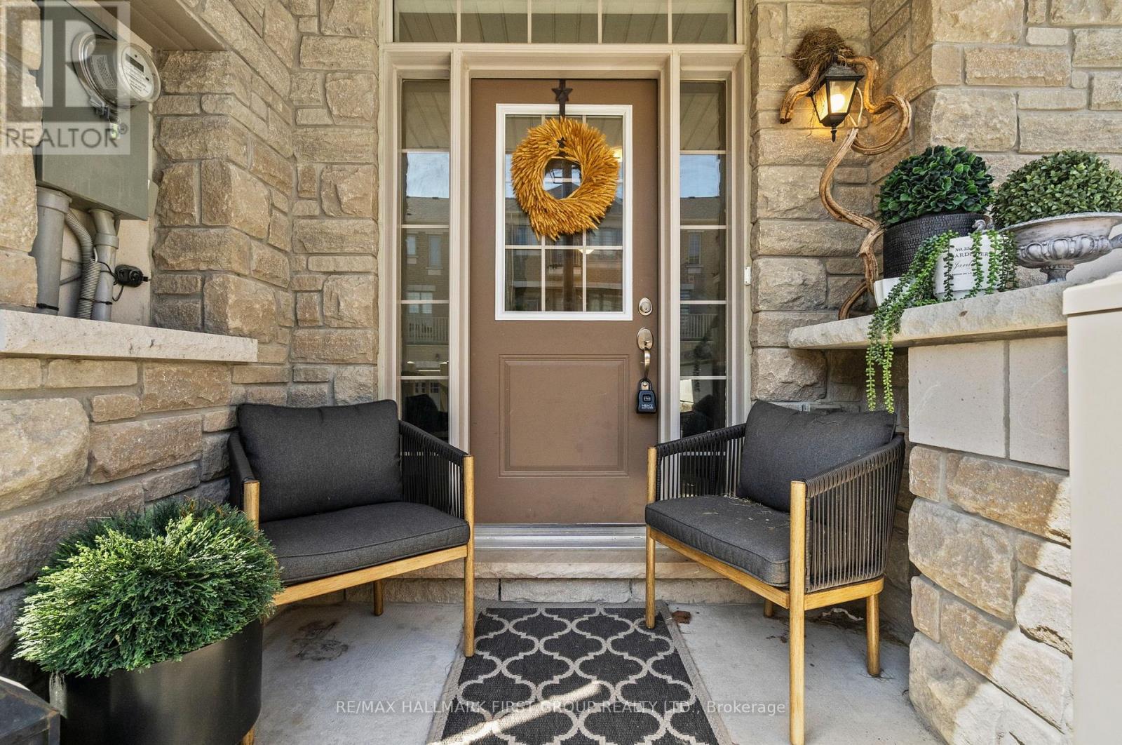 22 PHILLIPSEN WAY - 35