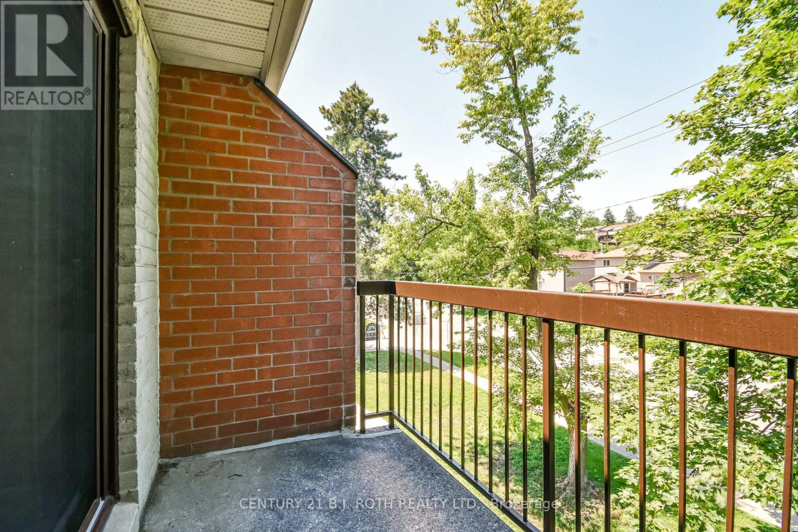 #D11 163 EDGEHILL DRIVE - Image 9