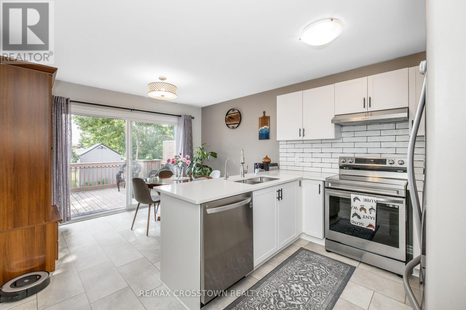 11 REVELSTOKE COURT - 13