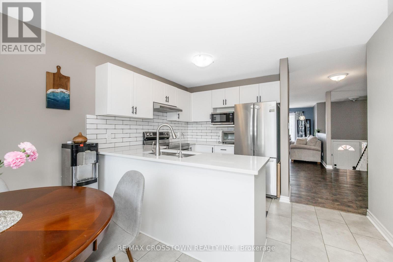 11 REVELSTOKE COURT - 15