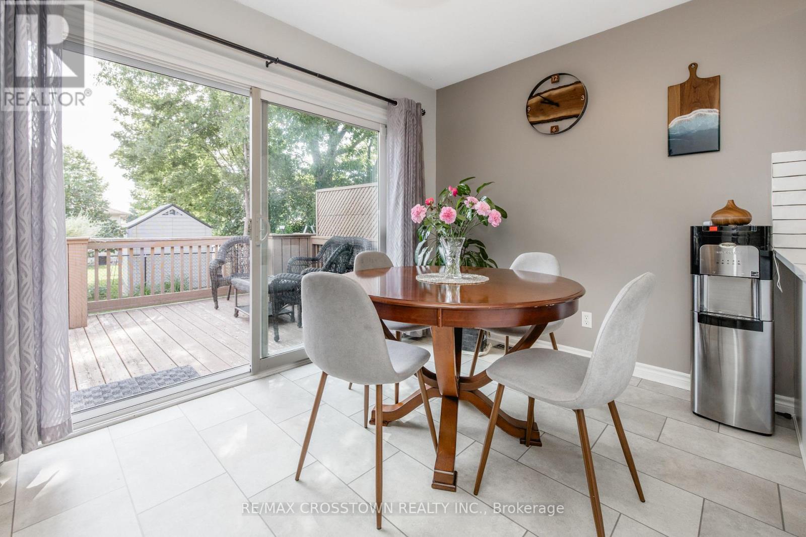 11 REVELSTOKE COURT - 17