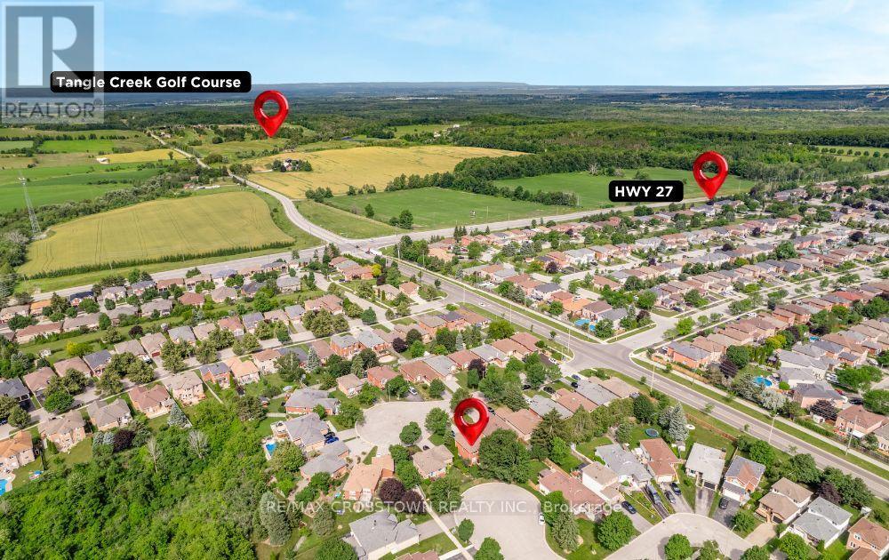11 REVELSTOKE COURT - 3