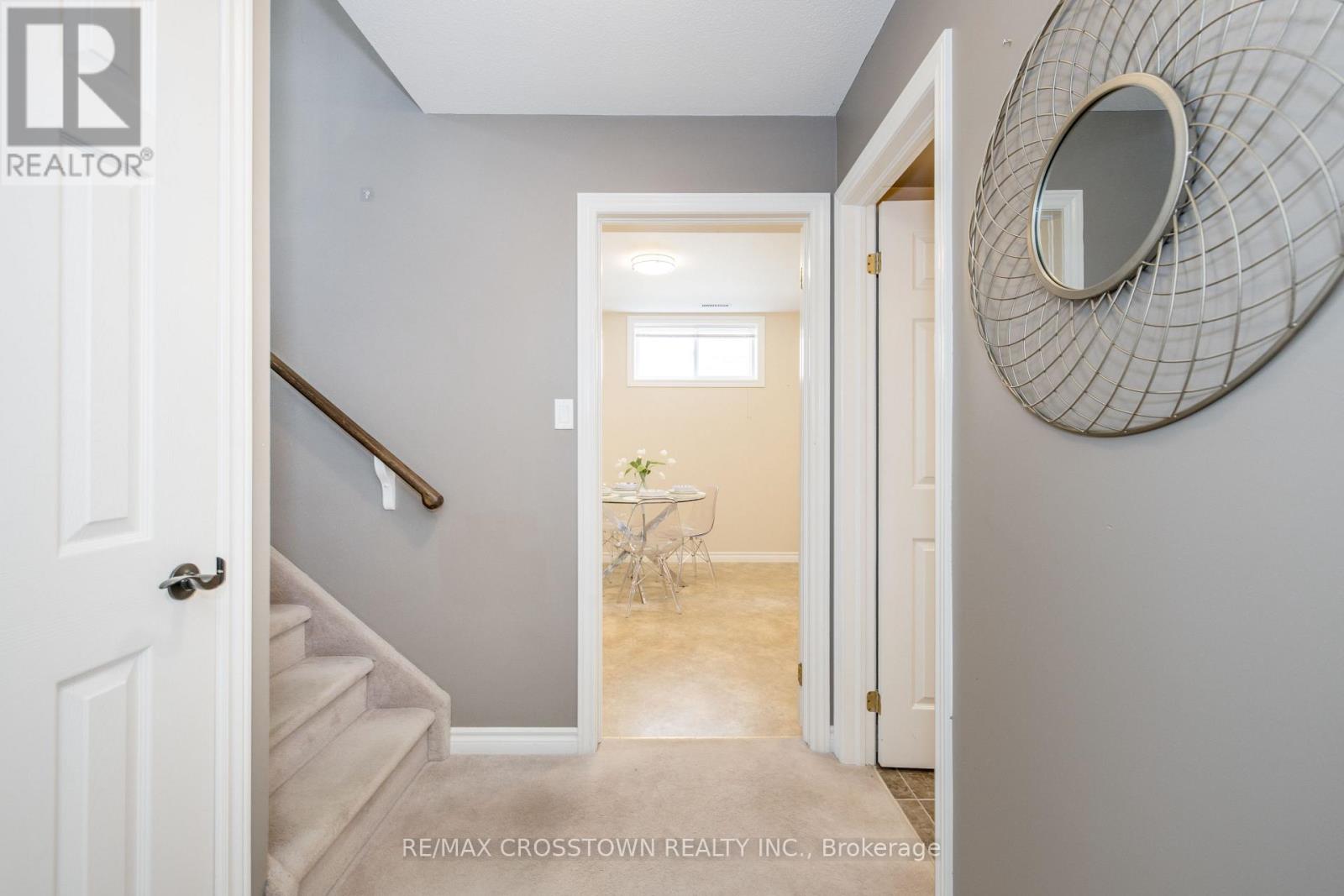 11 REVELSTOKE COURT - 33