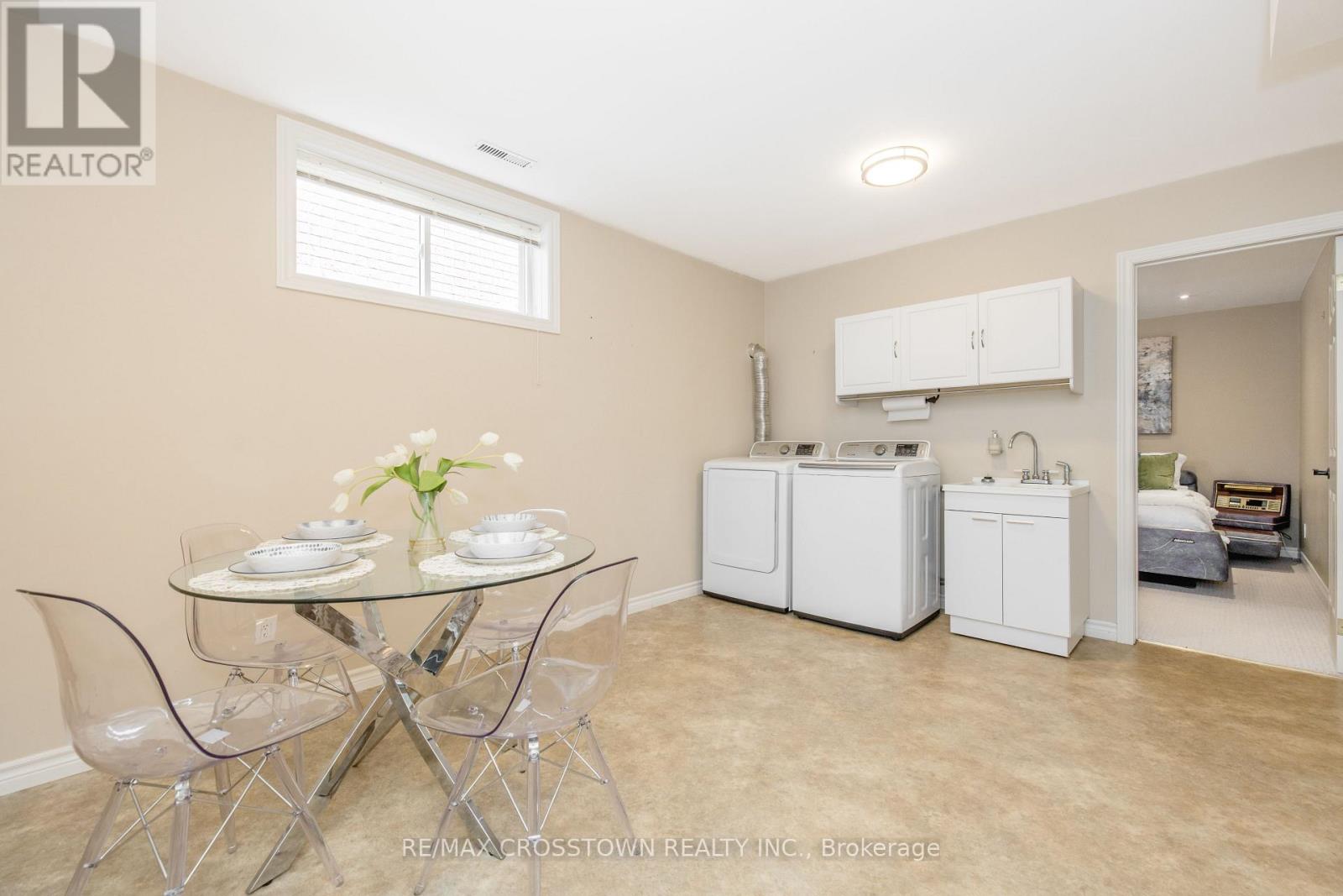11 REVELSTOKE COURT - 34