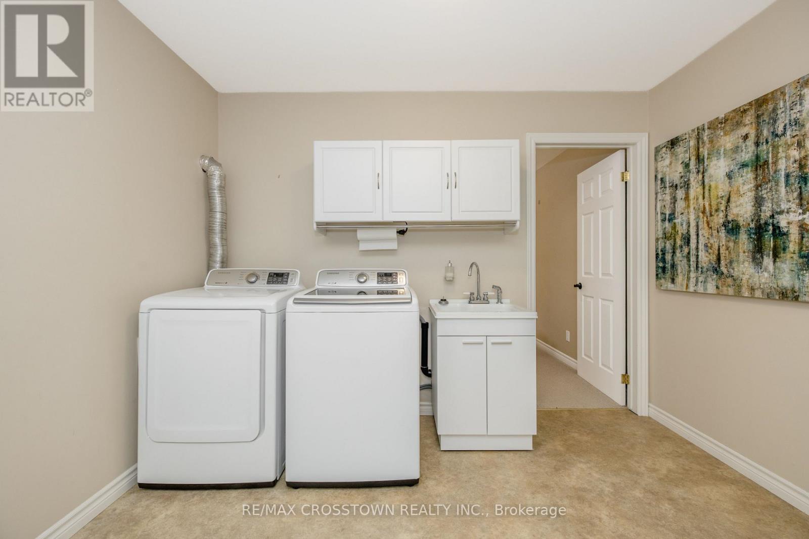 11 REVELSTOKE COURT - 35