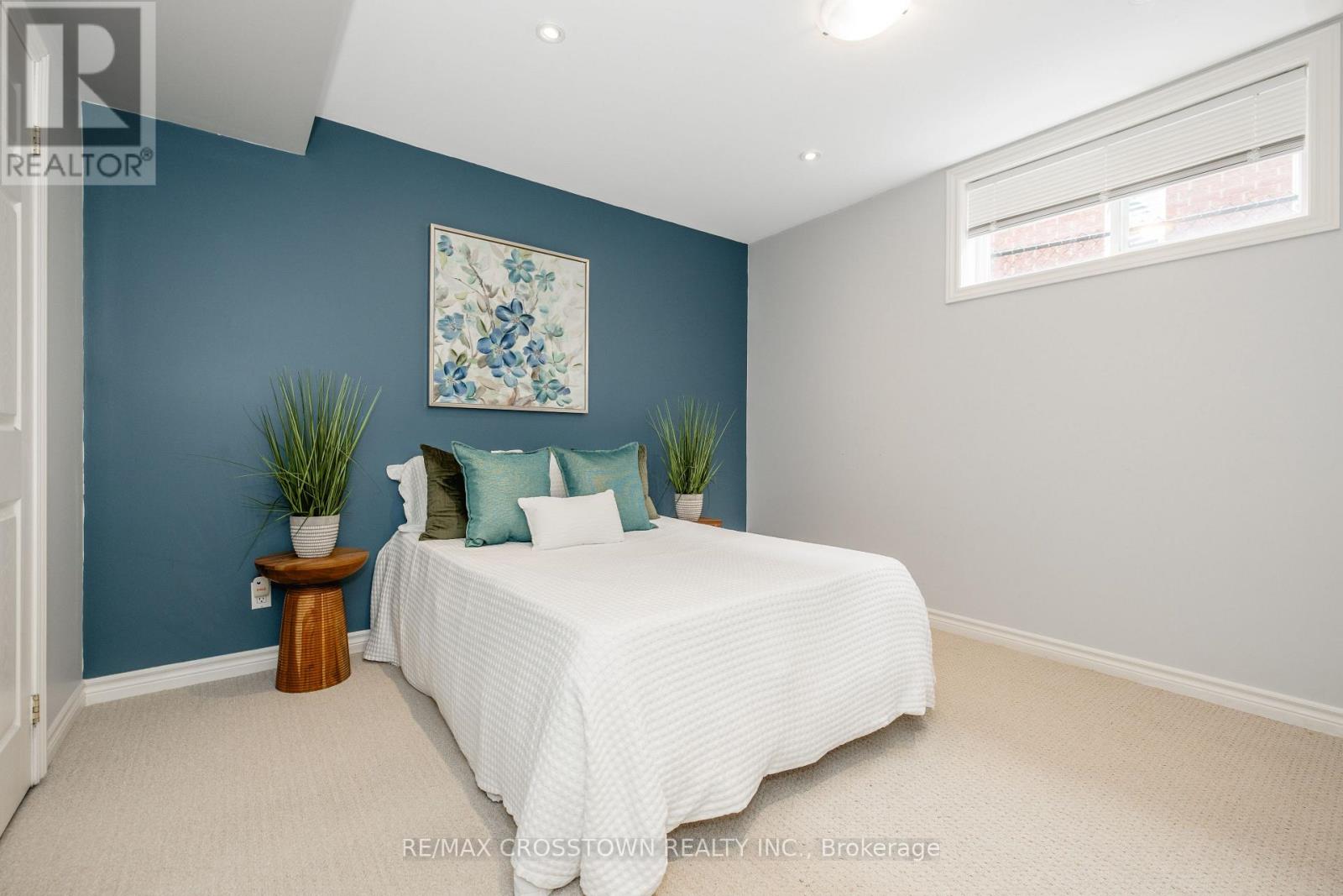 11 REVELSTOKE COURT - 43