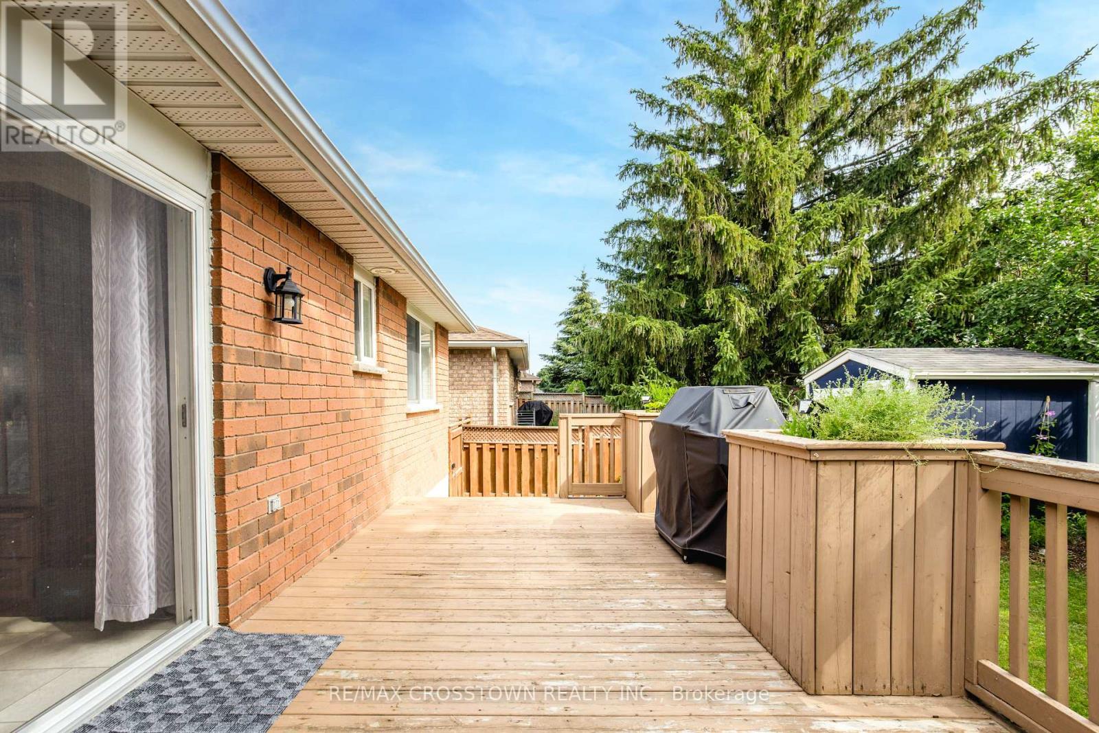 11 REVELSTOKE COURT - 46