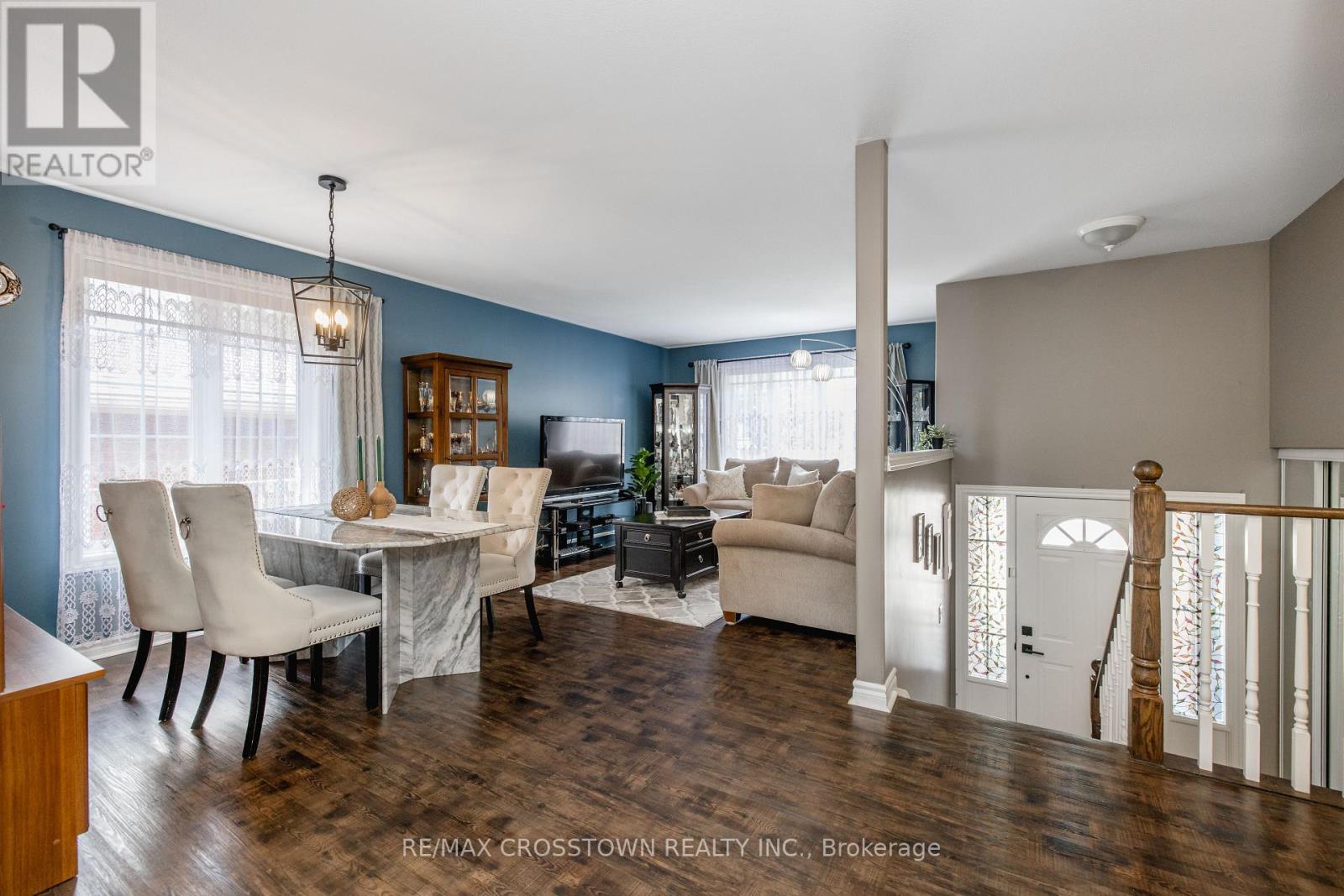 11 REVELSTOKE COURT - 7