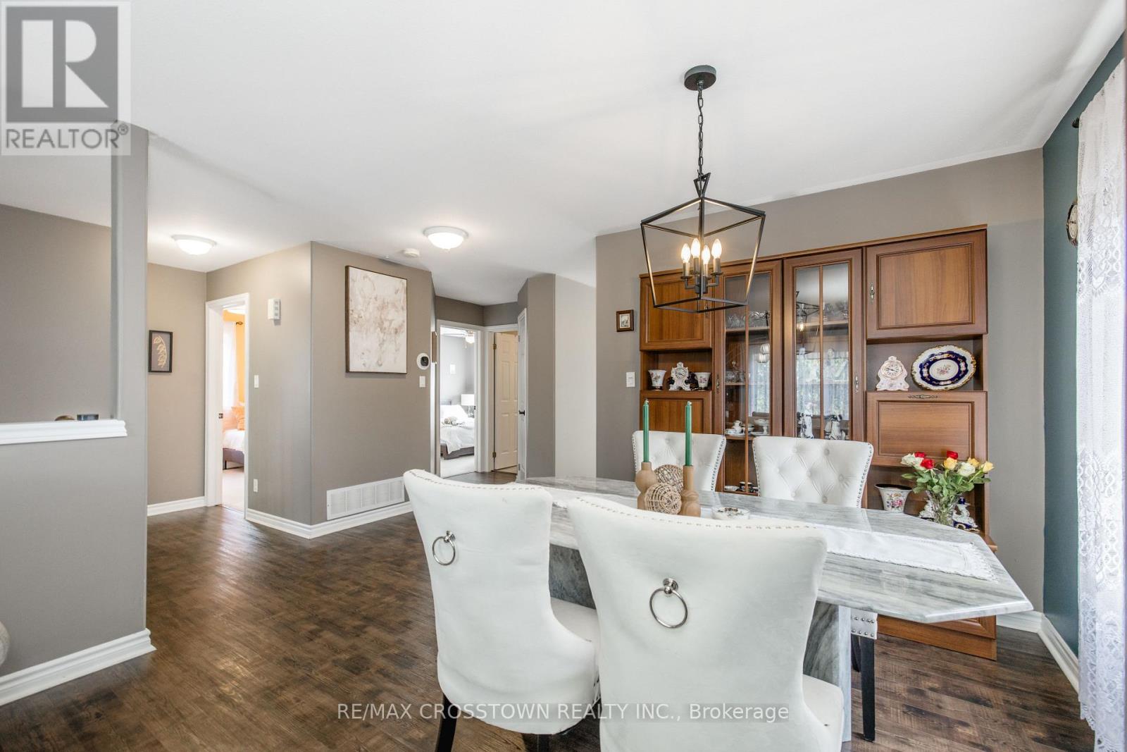 11 REVELSTOKE COURT - 9
