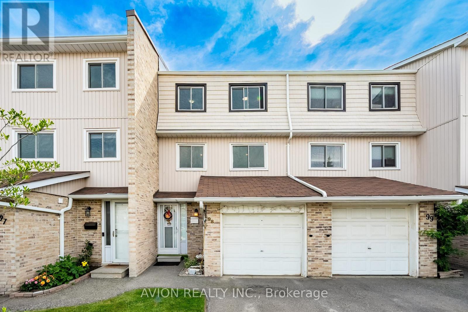 #98 1975 ROSEFIELD ROAD - 2