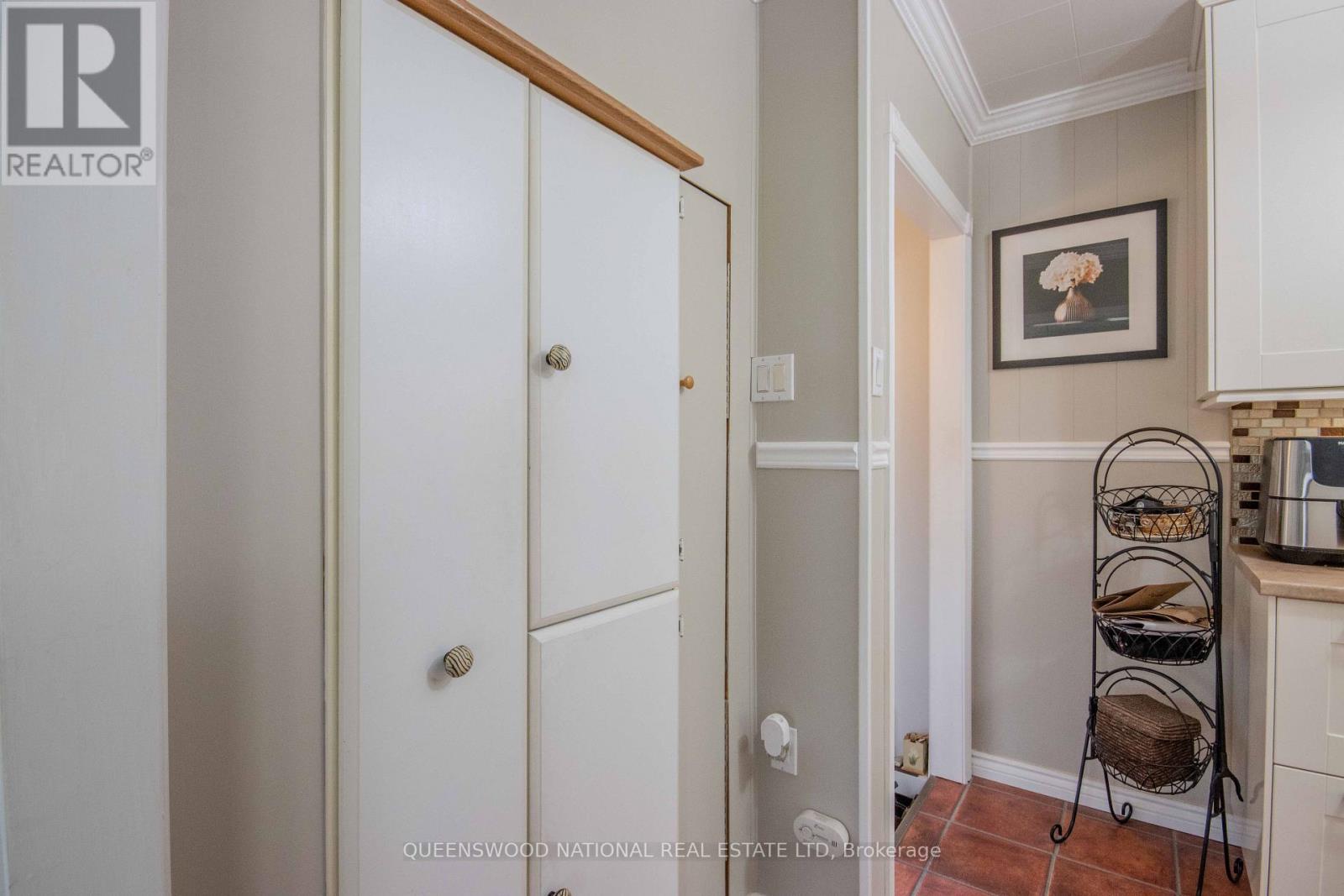 121 SANDHILL DRIVE - 21