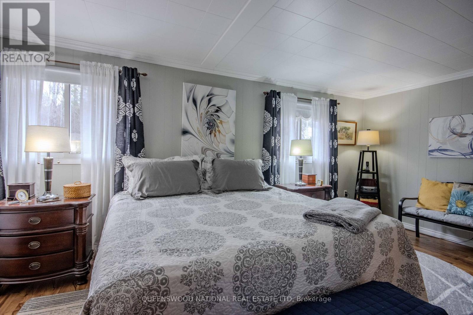 121 SANDHILL DRIVE - 14
