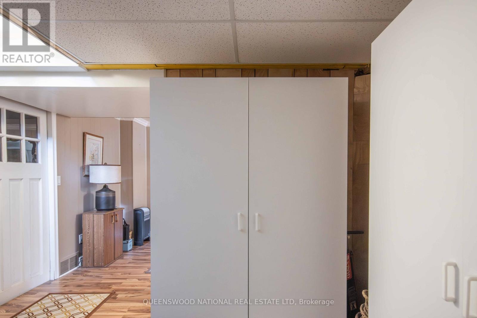 121 SANDHILL DRIVE - 29