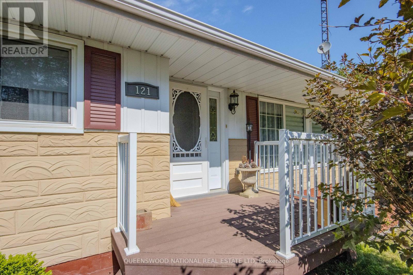 121 SANDHILL DRIVE - 37