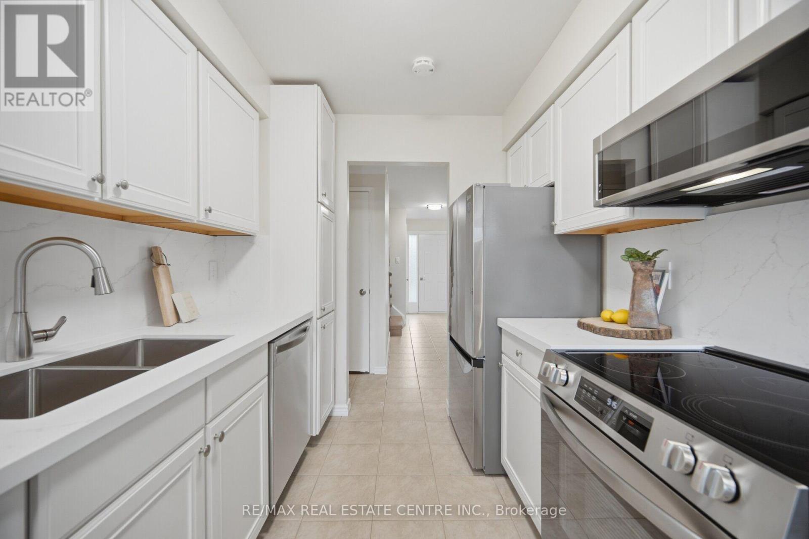 706 CARRYING PLACE - Image 20