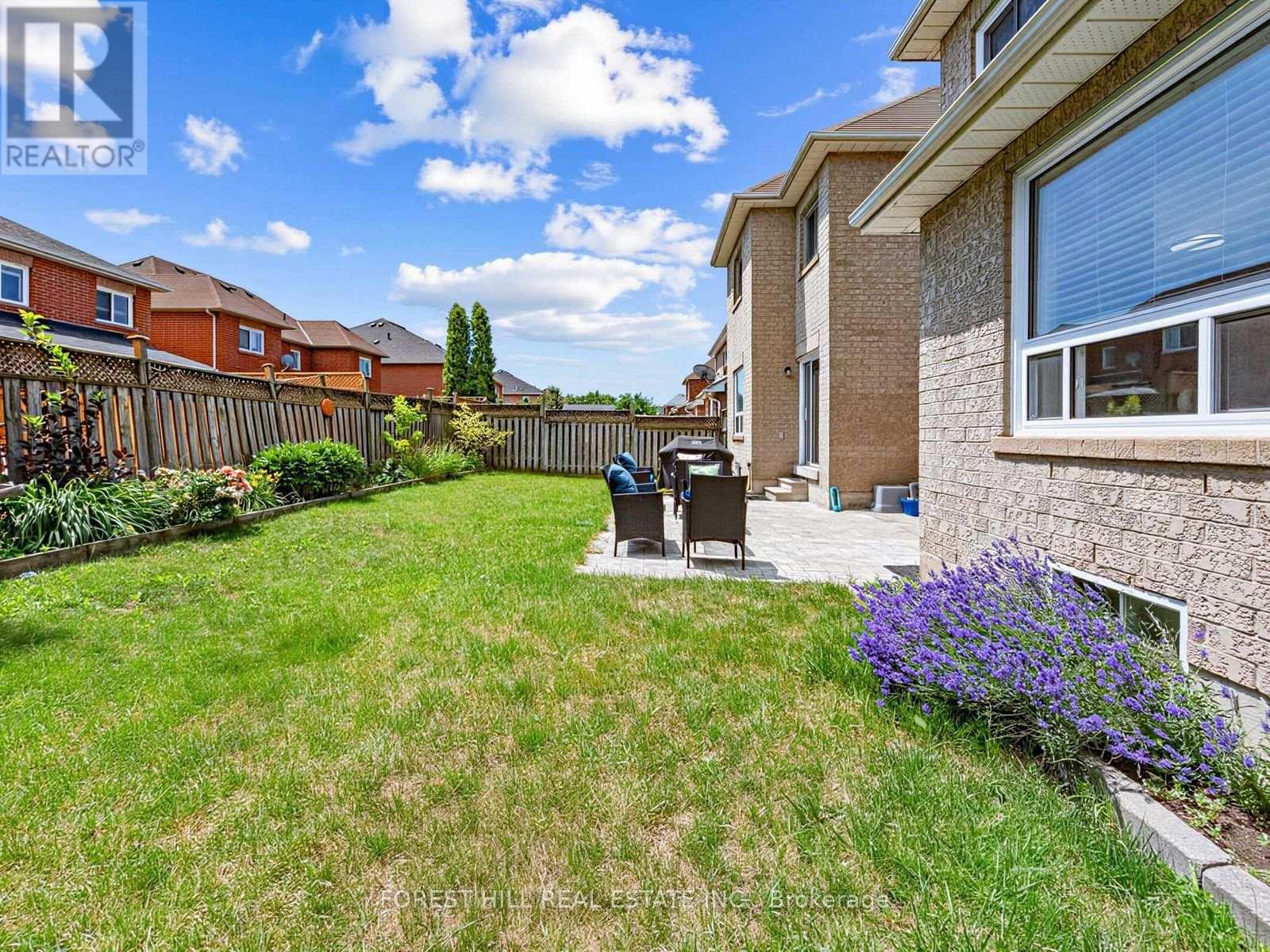 41 PRAIRIE ROSE CIRCLE - 40