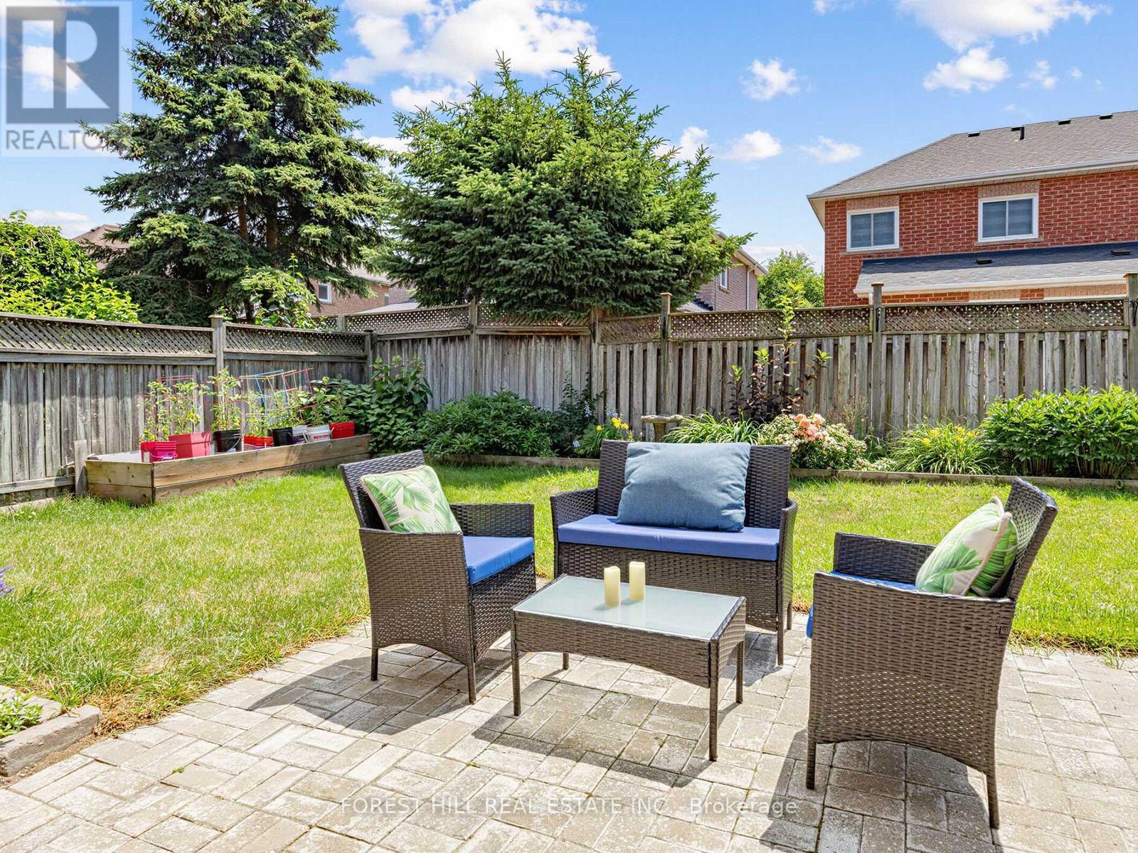 41 PRAIRIE ROSE CIRCLE - 44