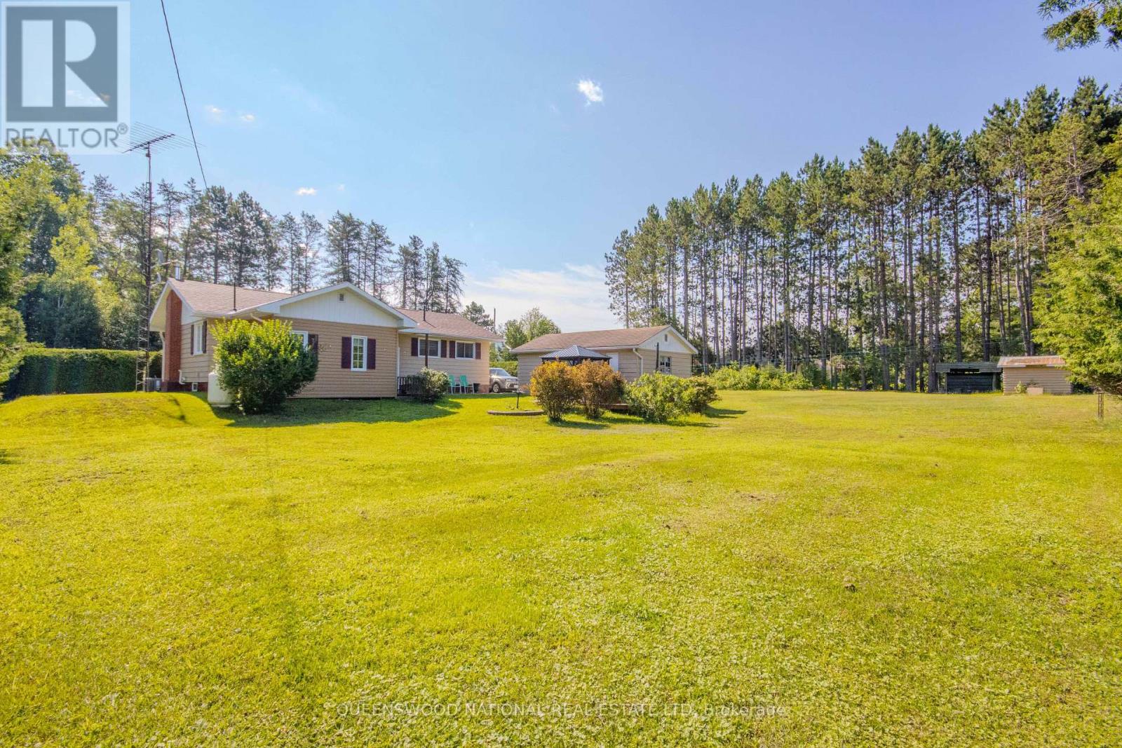 121 SANDHILL DRIVE - 45