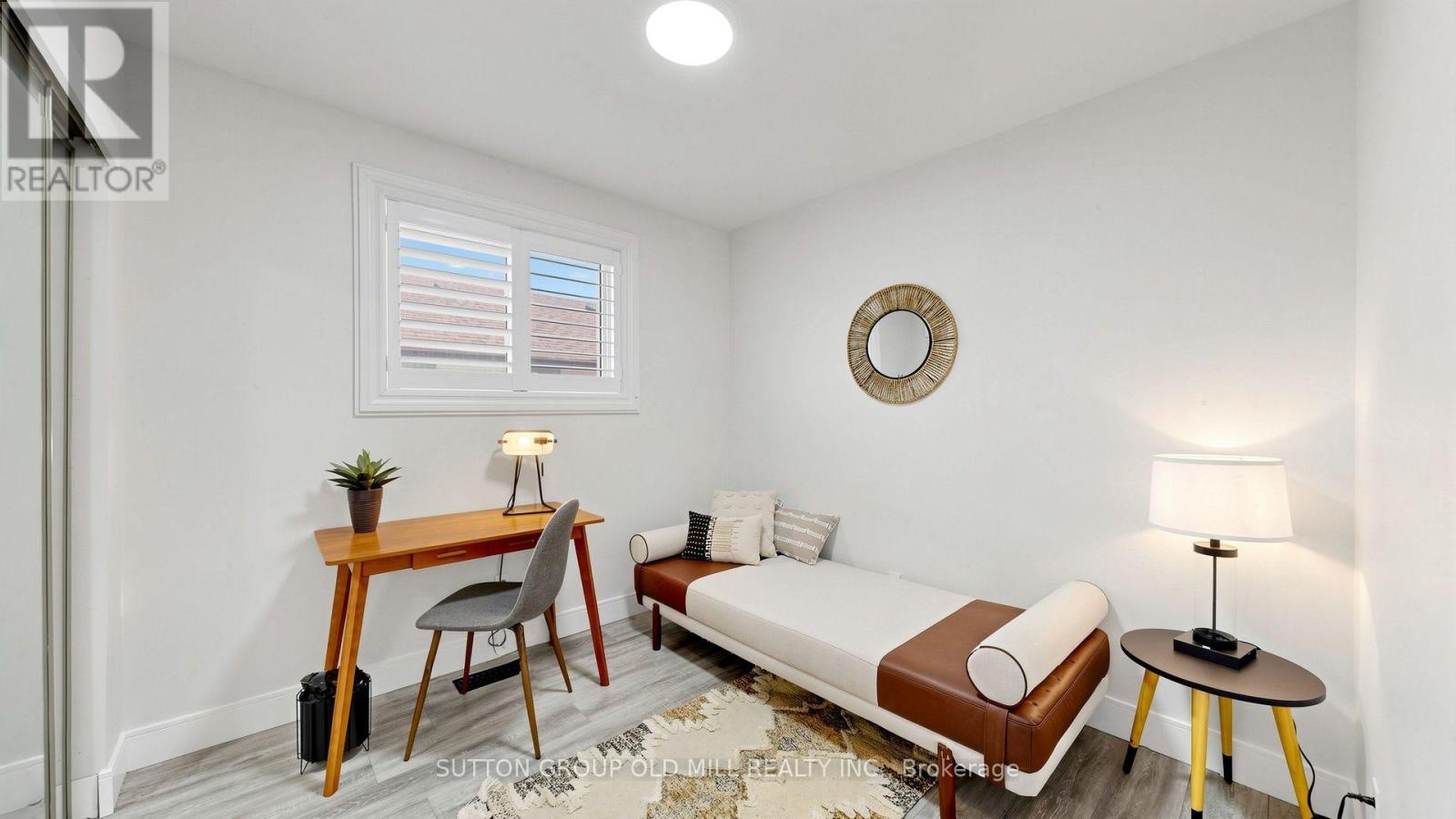 19 ASCOT AVENUE - 24