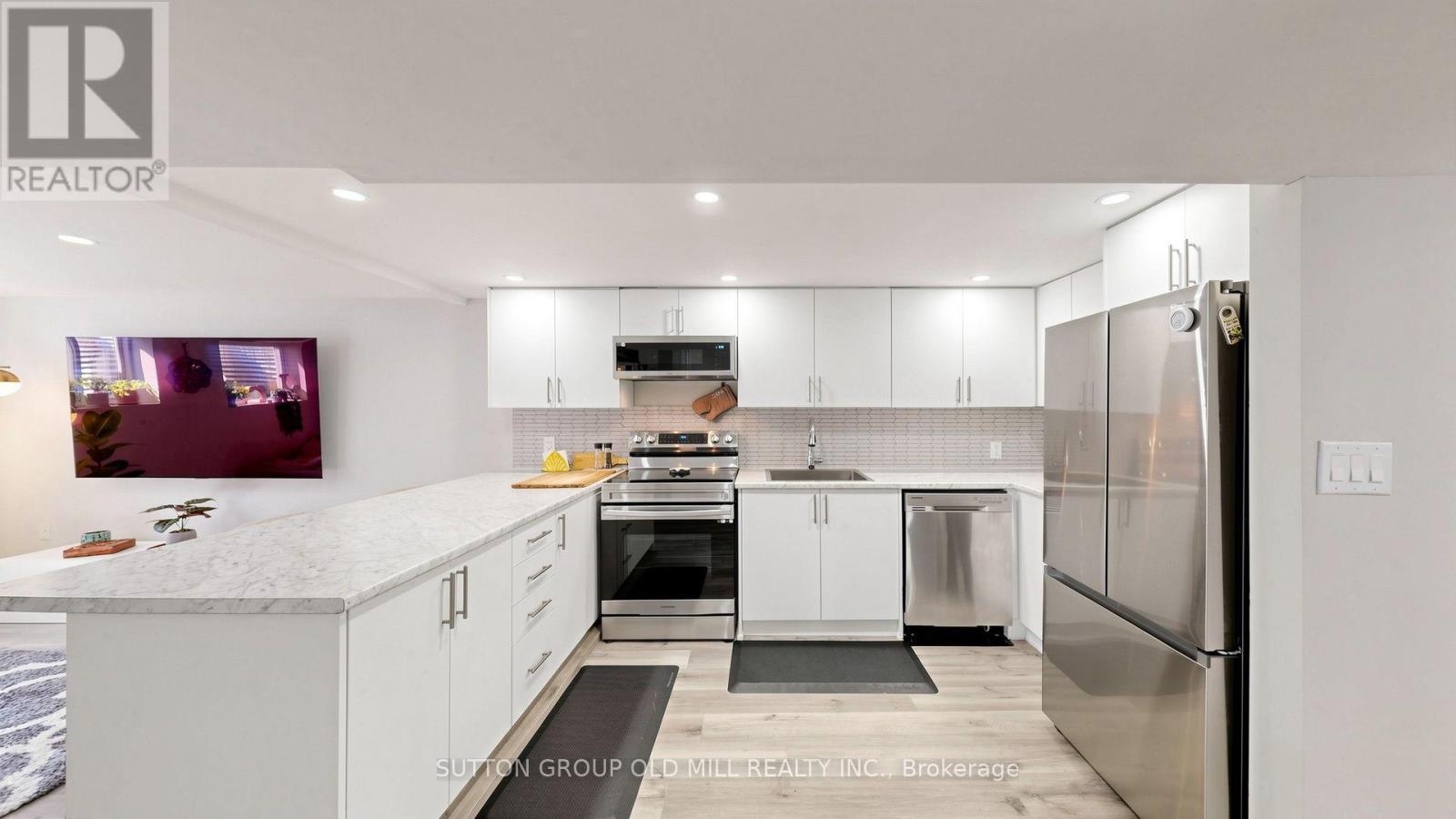 19 ASCOT AVENUE - 35