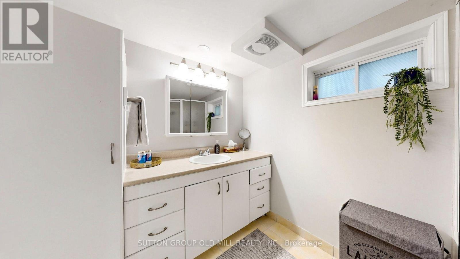 19 ASCOT AVENUE - 45