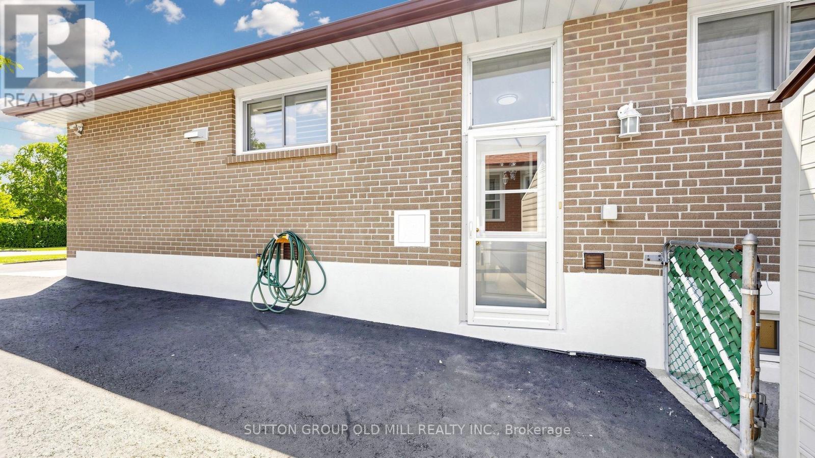 19 ASCOT AVENUE - 47