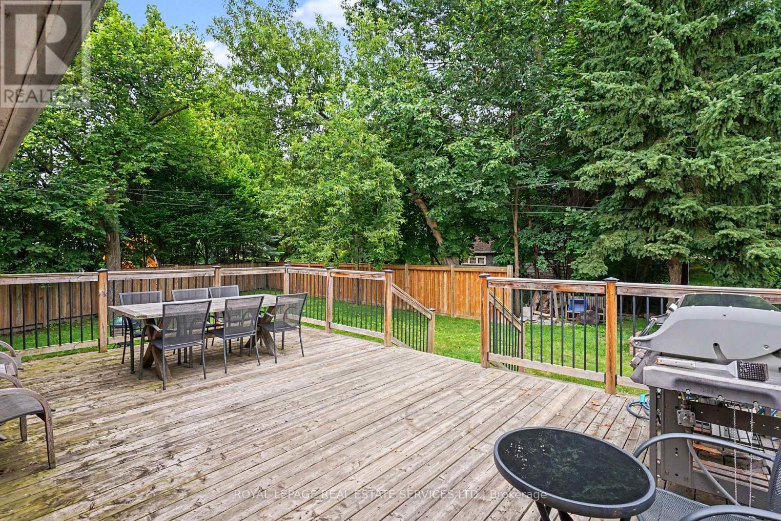 14 MOSSFORD COURT - 22