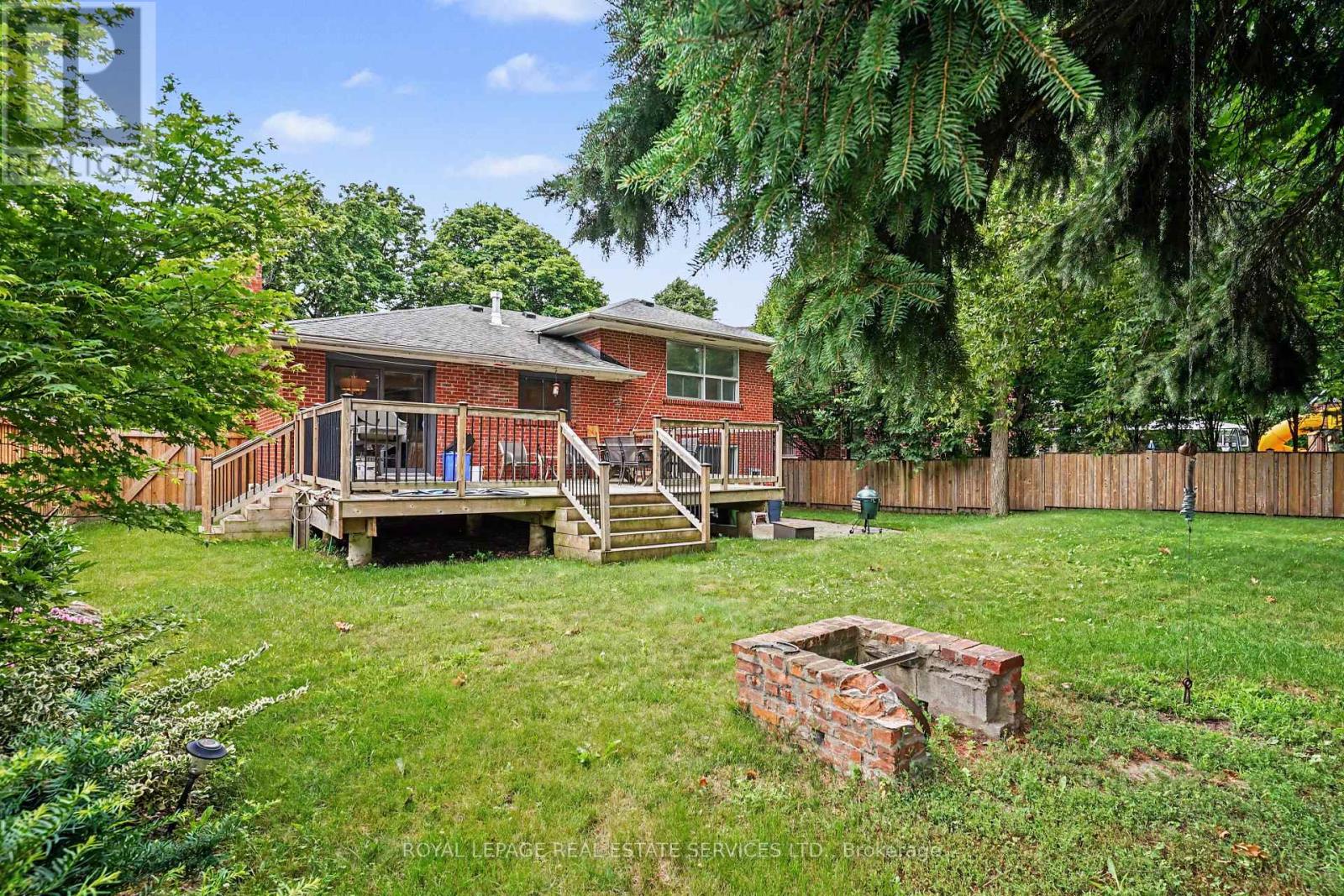 14 MOSSFORD COURT - 23